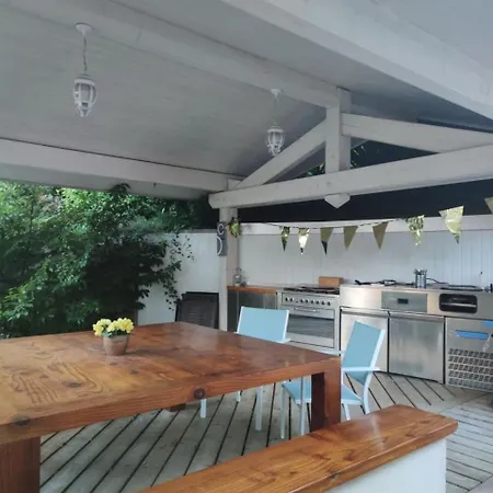 Large With Pool And Views, Closeby Annecy Lake Villa *