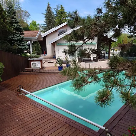 Large With Pool And Views, Closeby Annecy Lake